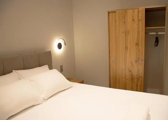 Esperas Apartments